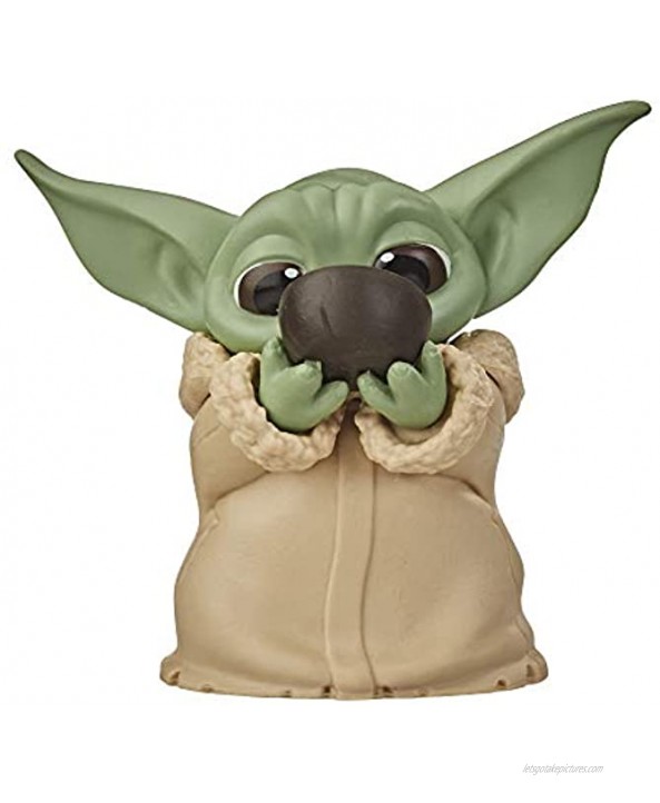 Star Wars The Bounty Collection The Child Collectible Toys 2.2-Inch The Mandalorian “Baby Yoda” Sipping Soup Blanket-Wrapped Figure 2-Pack